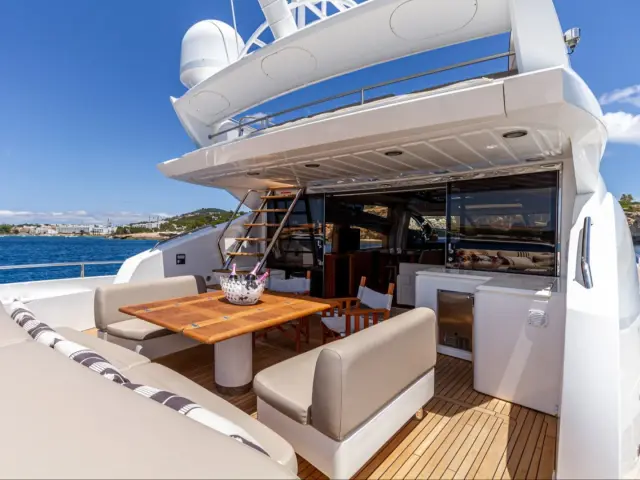 BASAD | Sunseeker Predator 84 — 20 / 37