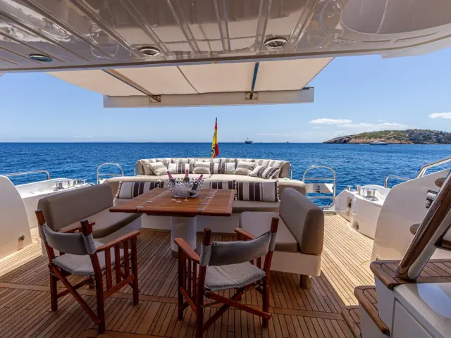 BASAD | Sunseeker Predator 84 — 19 / 37