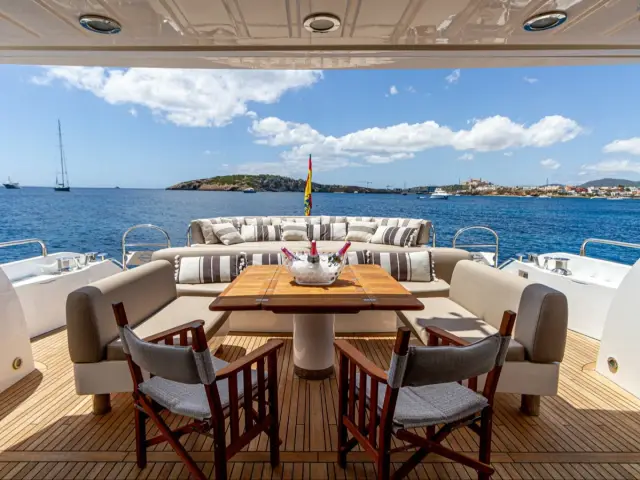 BASAD | Sunseeker Predator 84 — 15 / 37