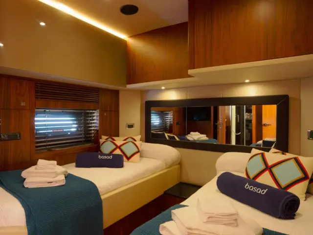 BASAD | Sunseeker Predator 84 — 30 / 37