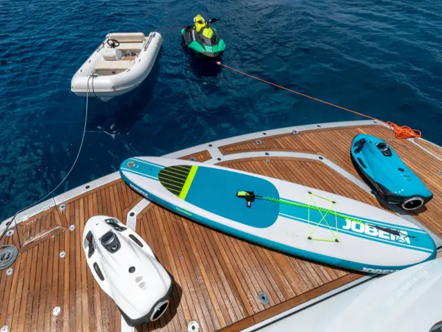 BASAD | Sunseeker Predator 84 — 13 / 37