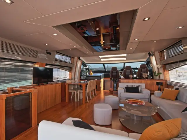 BASAD | Sunseeker Predator 84 — 23 / 37