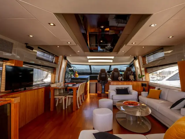 BASAD | Sunseeker Predator 84 — 27 / 37