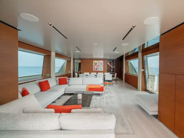 DIANA II | Custom Line Navetta 33 — 46 / 61