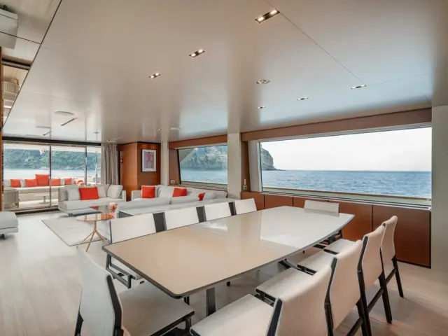 DIANA II | Custom Line Navetta 33 — 16 / 61