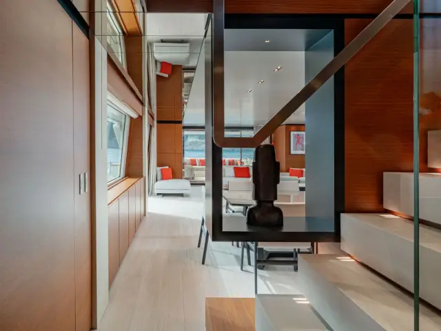 DIANA II | Custom Line Navetta 33 — 36 / 61