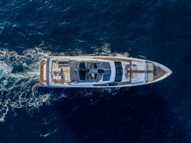 MARICAN FOREVER | Custom Line 106' — 20 / 69
