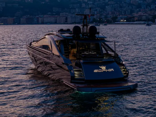 SOPHIA | Pershing 9X — 15 / 61