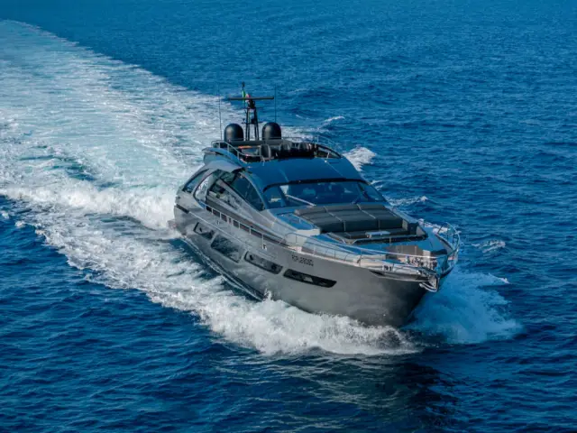 SOPHIA | Pershing 9X — 12 / 61
