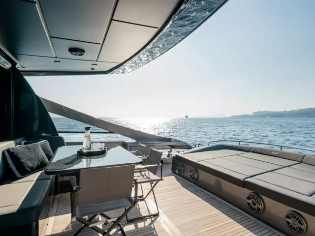 SOPHIA | Pershing 9X — 55 / 61