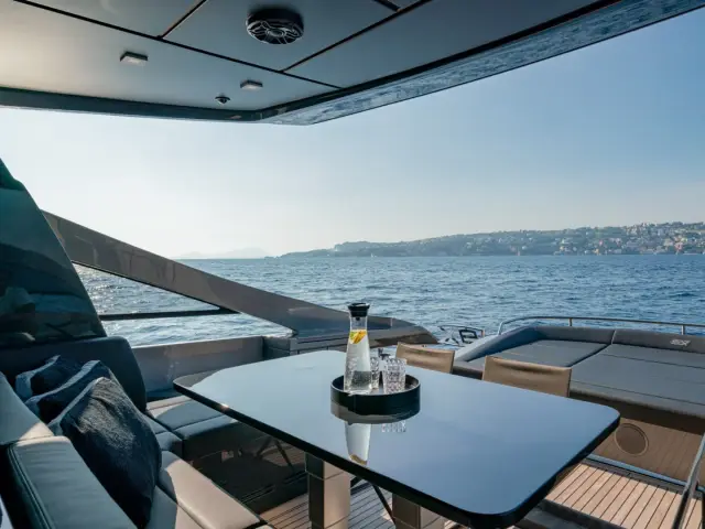 SOPHIA | Pershing 9X — 53 / 61