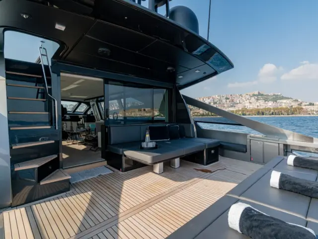 SOPHIA | Pershing 9X — 23 / 61