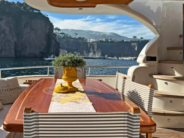 LA CHICCA | Benetti 72 — 10 / 27