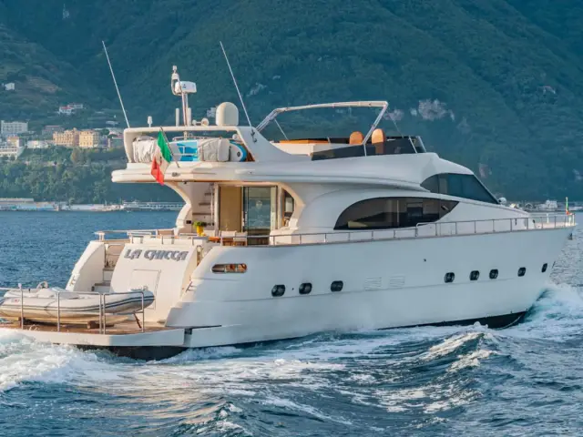 LA CHICCA | Benetti 72 — 5 / 27