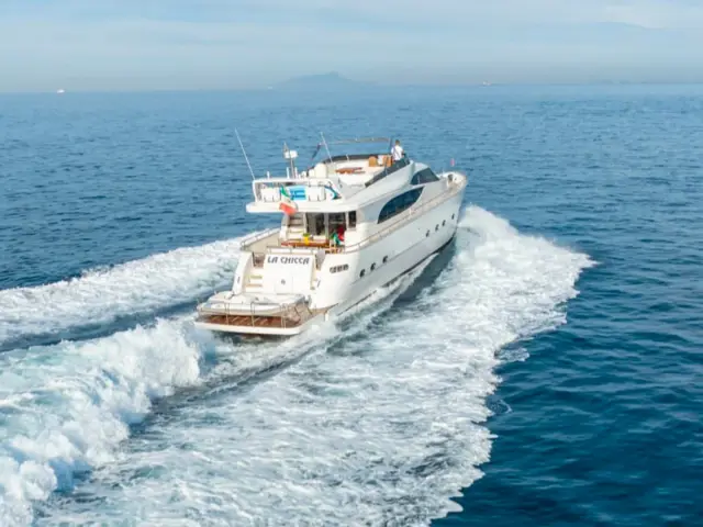 LA CHICCA | Benetti 72 — 4 / 27