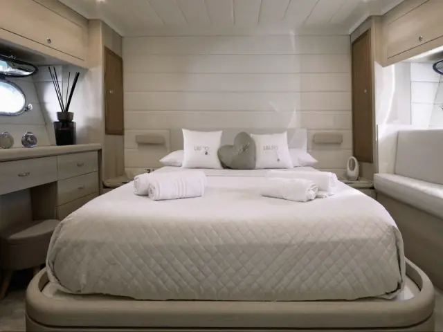 LA CHICCA | Benetti 72 — 26 / 27