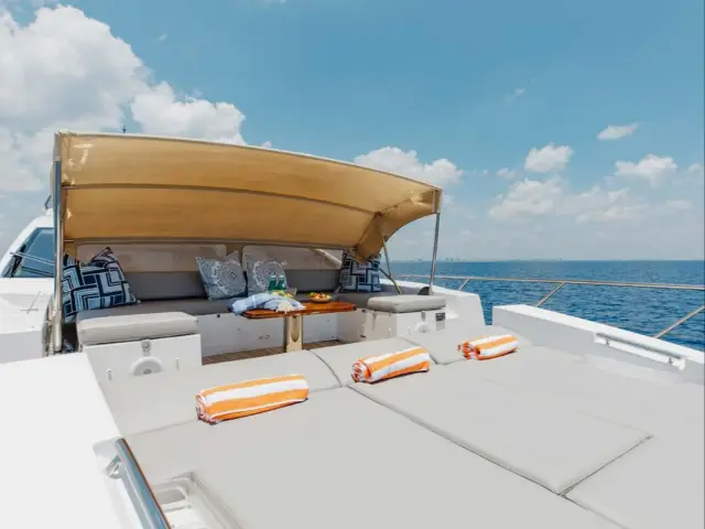 HIGH MAINTENANCE | Azimut 77S — 6 / 14