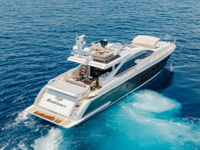 HIGH MAINTENANCE | Azimut 77S — 3 / 14