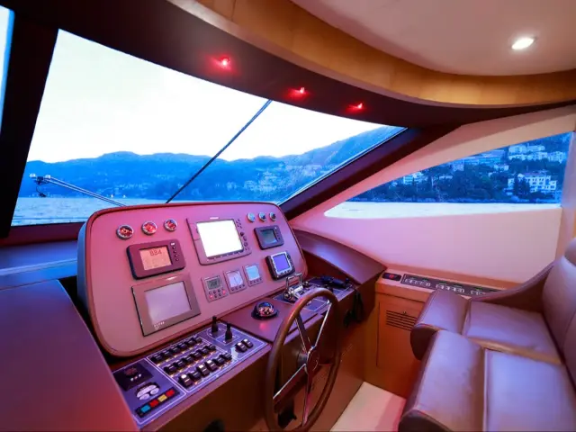LUKAS | Filippetti Deauville Evo Marine 760 — 15 / 18