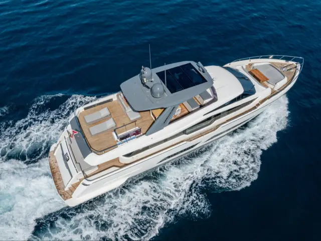 E3 | Ferretti 850 — 3 / 54