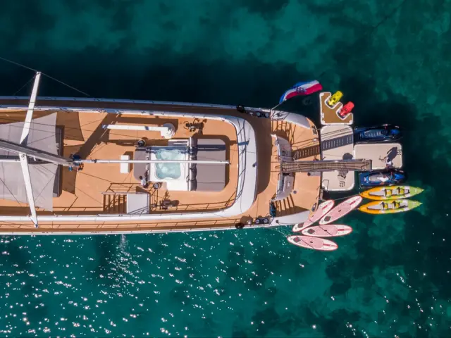AURUM SKY | Custom 43.5 M — 12 / 24