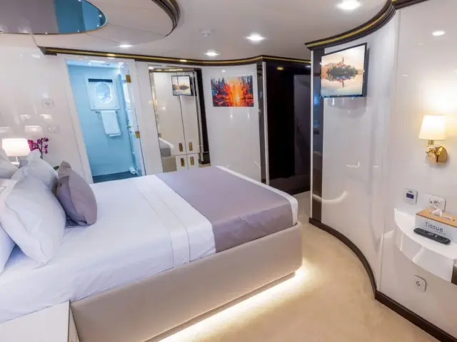 AURUM SKY | Custom 43.5 M — 23 / 24