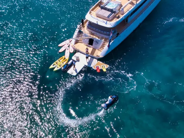AURUM SKY | Custom 43.5 M — 8 / 24