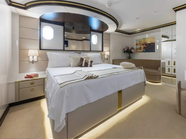 AURUM SKY | Custom 43.5 M — 20 / 24
