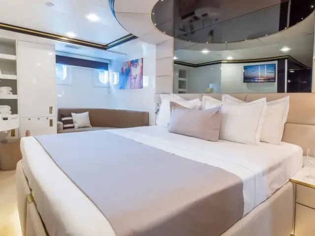AURUM SKY | Custom 43.5 M — 24 / 24