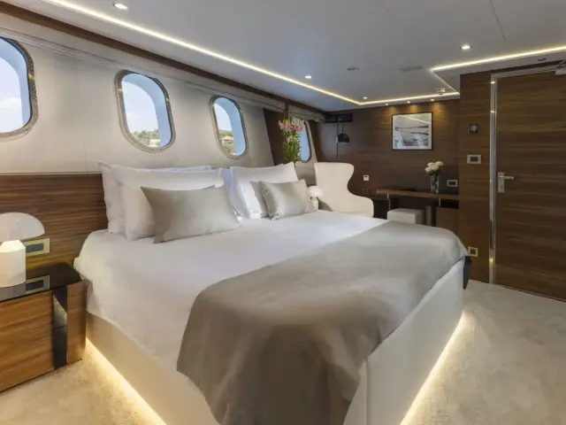 ANTHEA | Custom 52M — 21 / 28