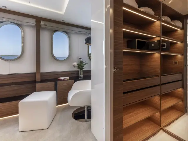 ANTHEA | Custom 52M — 24 / 28