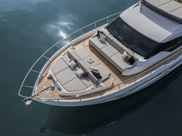 DAENI | Ferretti 580 — 4 / 22