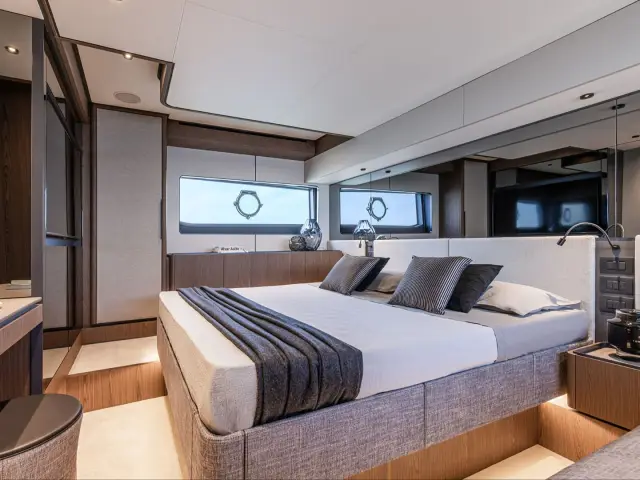 DAENI | Ferretti 580 — 13 / 22