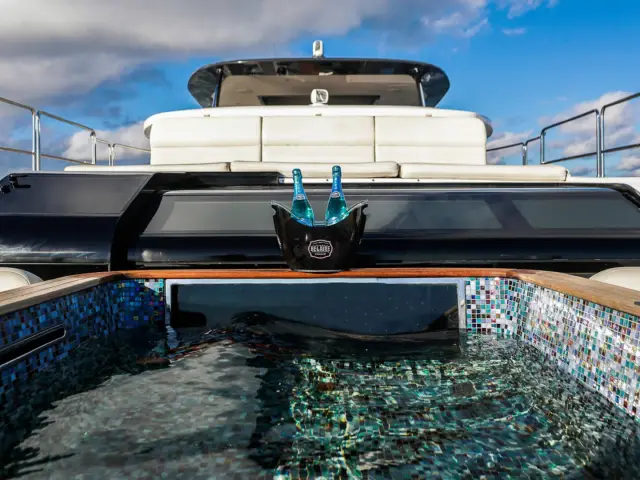 SAINT | Sirena 88 — 58 / 60