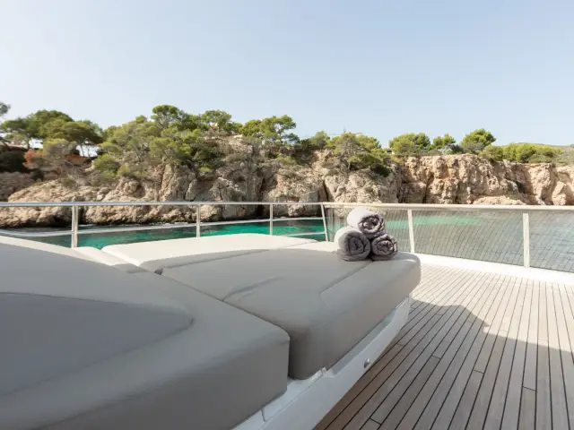 MIO BARCO II | Princess Y78 — 16 / 45