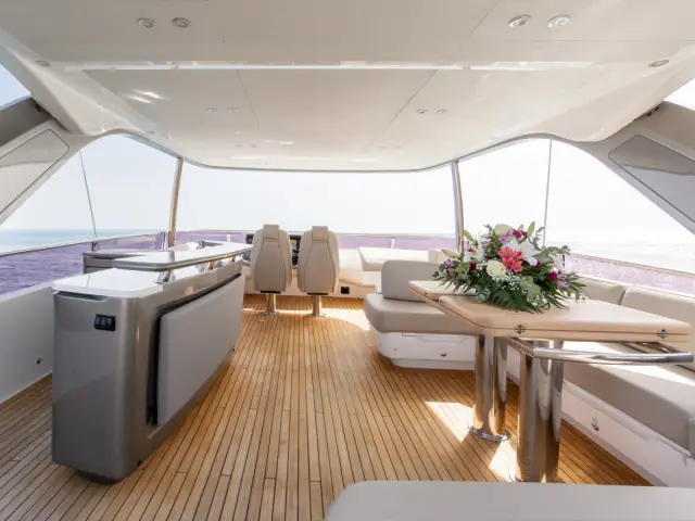 MIO BARCO II | Princess Y78 — 15 / 45