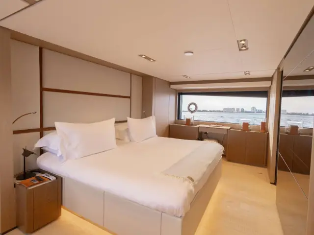 KARMA | Ferretti 100' — 24 / 33