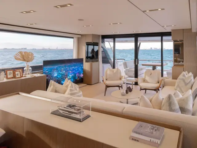 KARMA | Ferretti 100' — 19 / 33