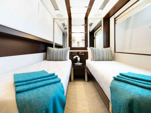 INSIEME | Azimut 105 — 20 / 21