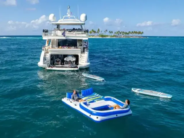 INSIEME | Azimut 105 — 4 / 21