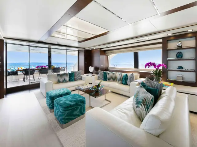 INSIEME | Azimut 105 — 10 / 21