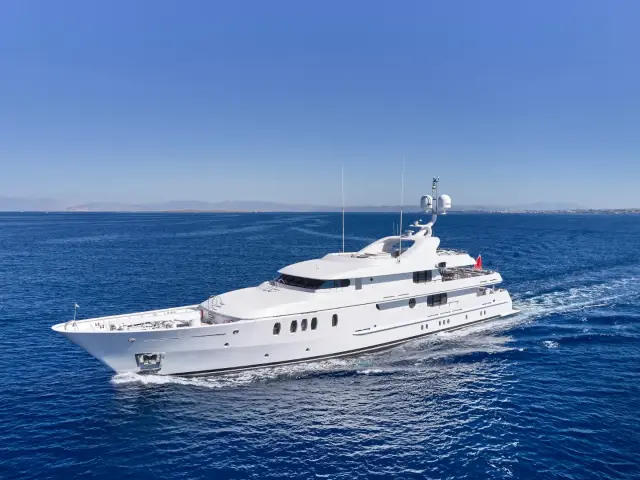 JAZ | Amels 51M — 2 / 36