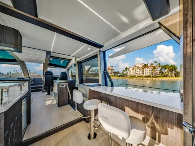 SEVEN SEAS | Galeon 68' — 35 / 49