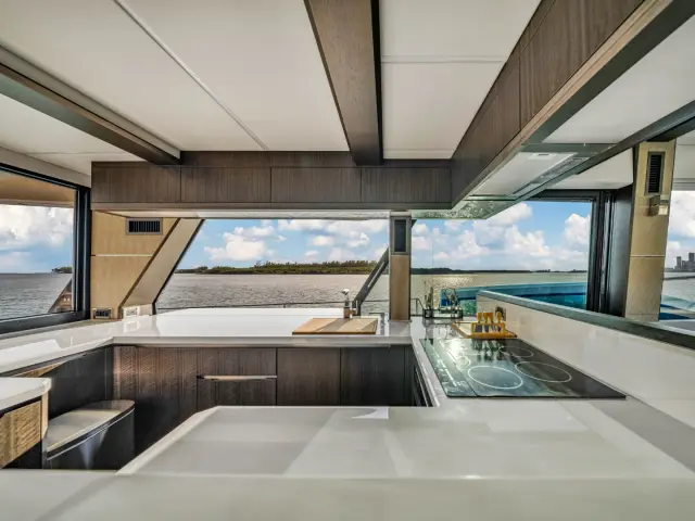 SEVEN SEAS | Galeon 68' — 42 / 49