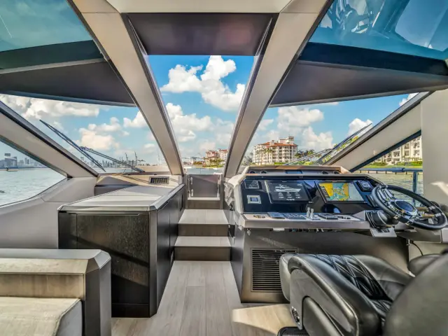 SEVEN SEAS | Galeon 68' — 17 / 49