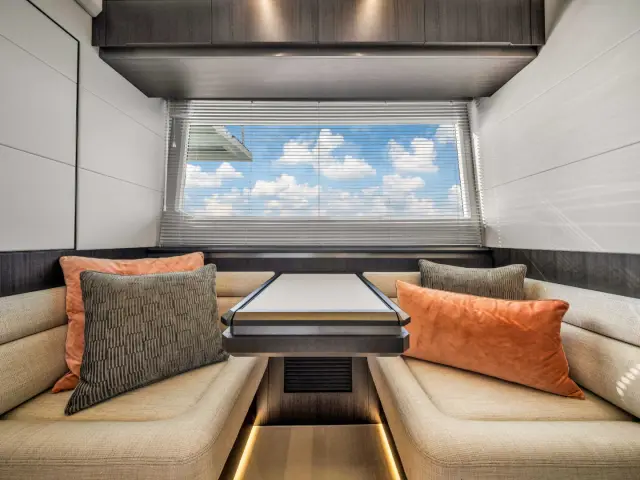 SEVEN SEAS | Galeon 68' — 28 / 49