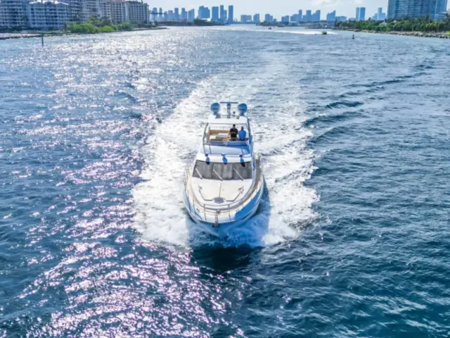 FREEDOM | Azimut 65 — 23 / 49