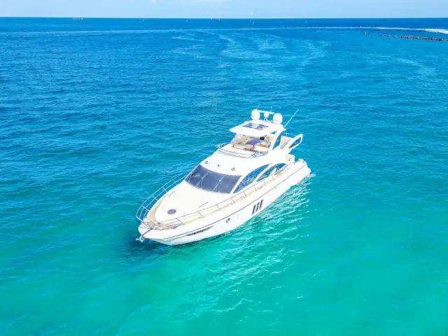 FREEDOM | Azimut 65 — 24 / 49