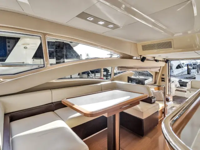 FREEDOM | Azimut 65 — 36 / 49