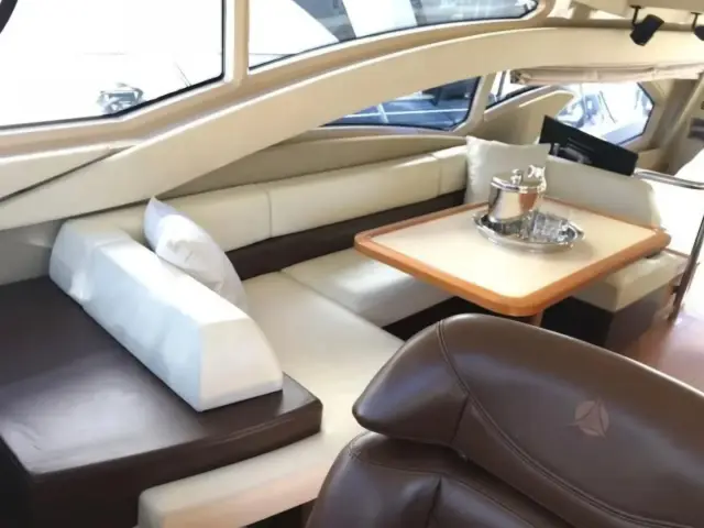 FREEDOM | Azimut 65 — 12 / 49